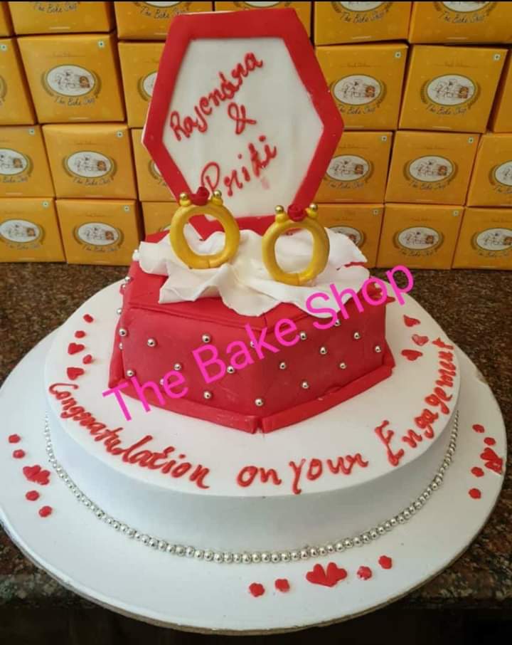 Heart Shaped Engagement cakes Online Delivery at Lowest Price